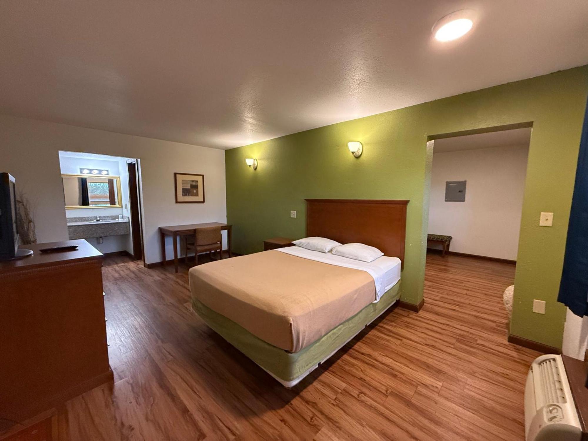 Relax Inn & Suites Маттун Екстер'єр фото