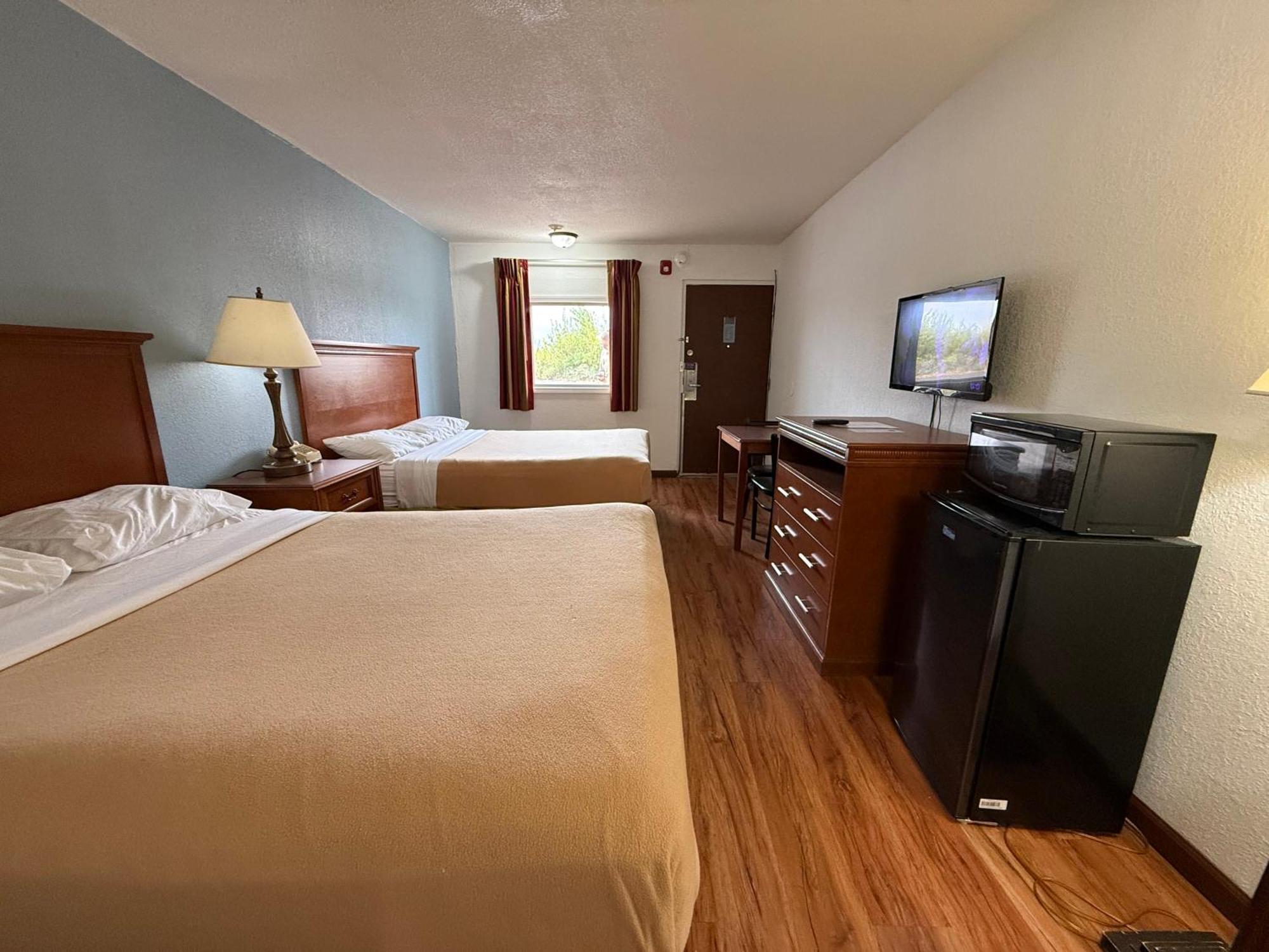 Relax Inn & Suites Маттун Екстер'єр фото